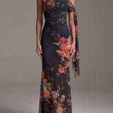 Vestido longo preto em chiffon de uma só alça com estampado e pregas