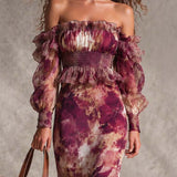 Vestido longo em chiffon floral rosa pálido com ombros à mostra