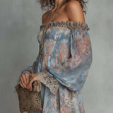 Romane | Vestido Curto em Musselina com Ombros Expostos e Estampa de Flores Românticas
