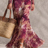 Vestido longo em chiffon floral rosa pálido com ombros à mostra