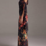 Vestido longo preto em chiffon de uma só alça com estampado e pregas