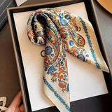 Cachecol Elegante com Estampa Floral