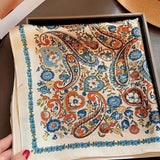 Cachecol Elegante com Estampa Floral