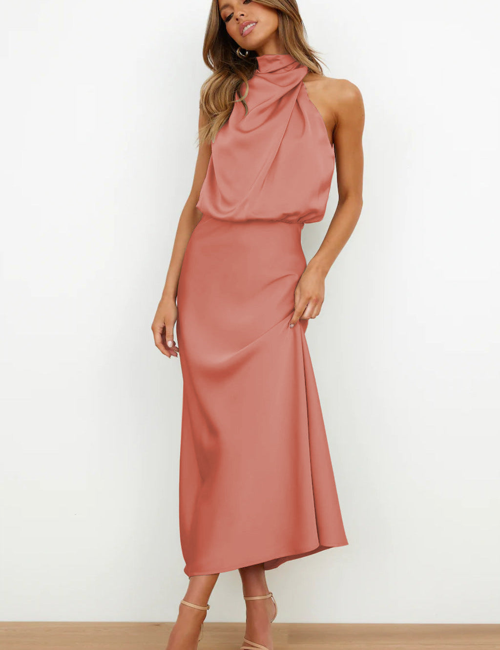 Tyra | Vestido de Gala Elegante com Decote Halter