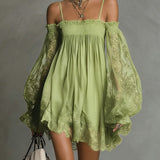 Nádia - Vestido mini com ombros à mostra e renda