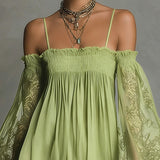 Nádia - Vestido mini com ombros à mostra e renda