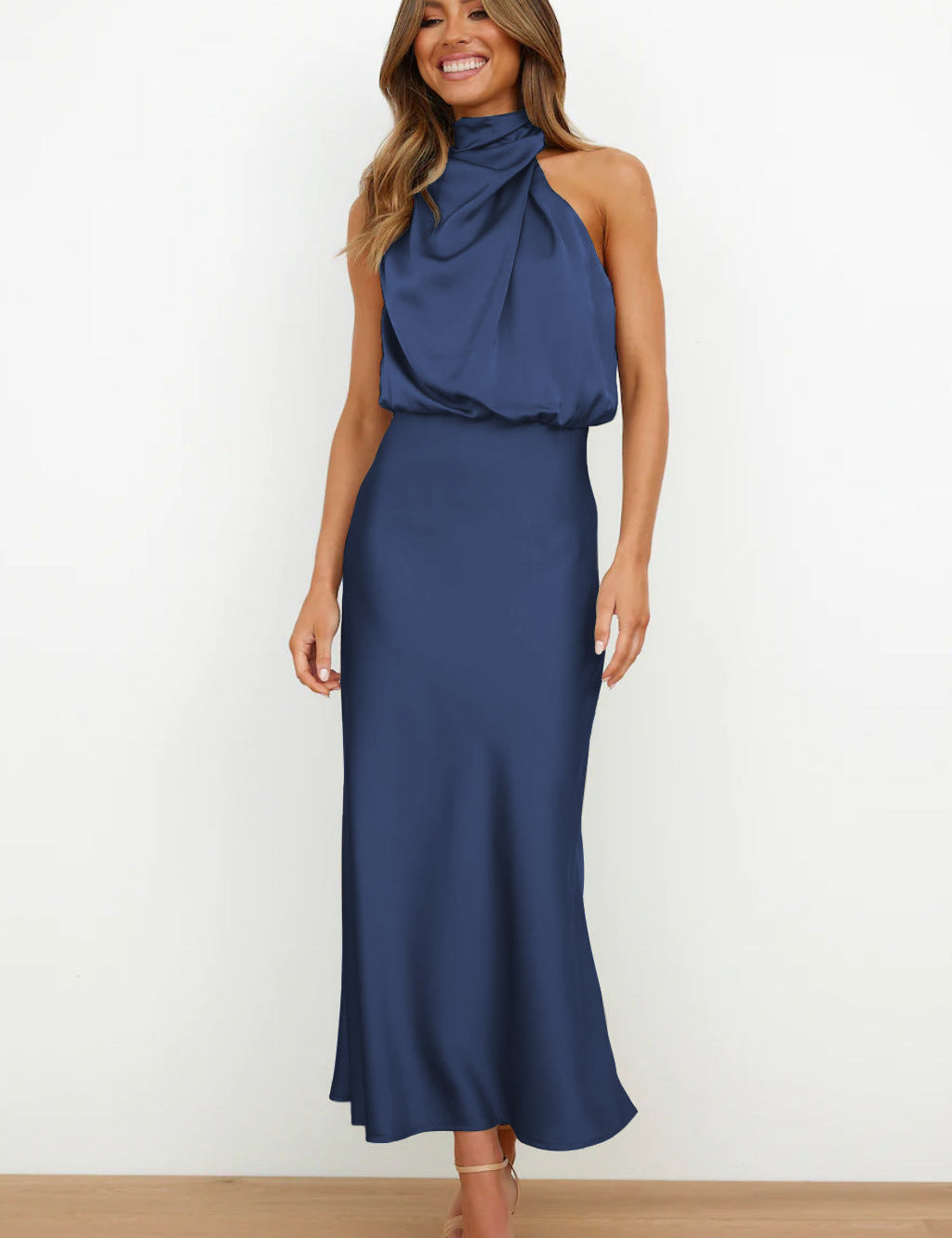 Tyra | Vestido de Gala Elegante com Decote Halter
