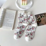 Meias Vintage Estampadas com Flores