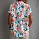 "Camisa Vintage com Estampa Floral" can be rewritten as "Camisa Retro com Design Floral".