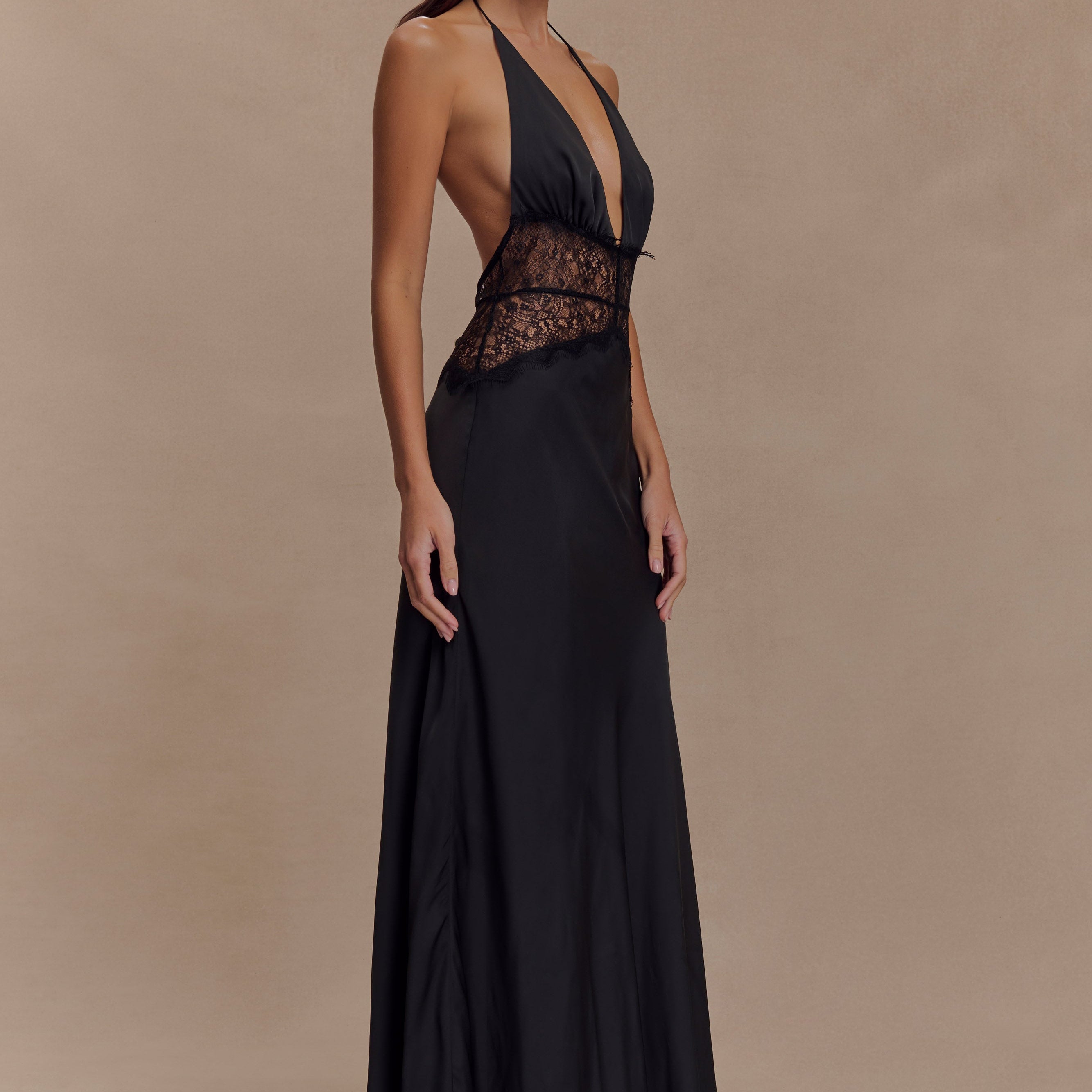 Velina - Vestido em renda e cetim