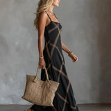 Vestido Maxi Geométrico Melisa com Decote Quadrado Elegante