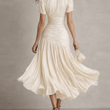 Adriana | Vestido midi em cetim com riscas retro
