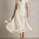 Adriana | Vestido midi em cetim com riscas retro