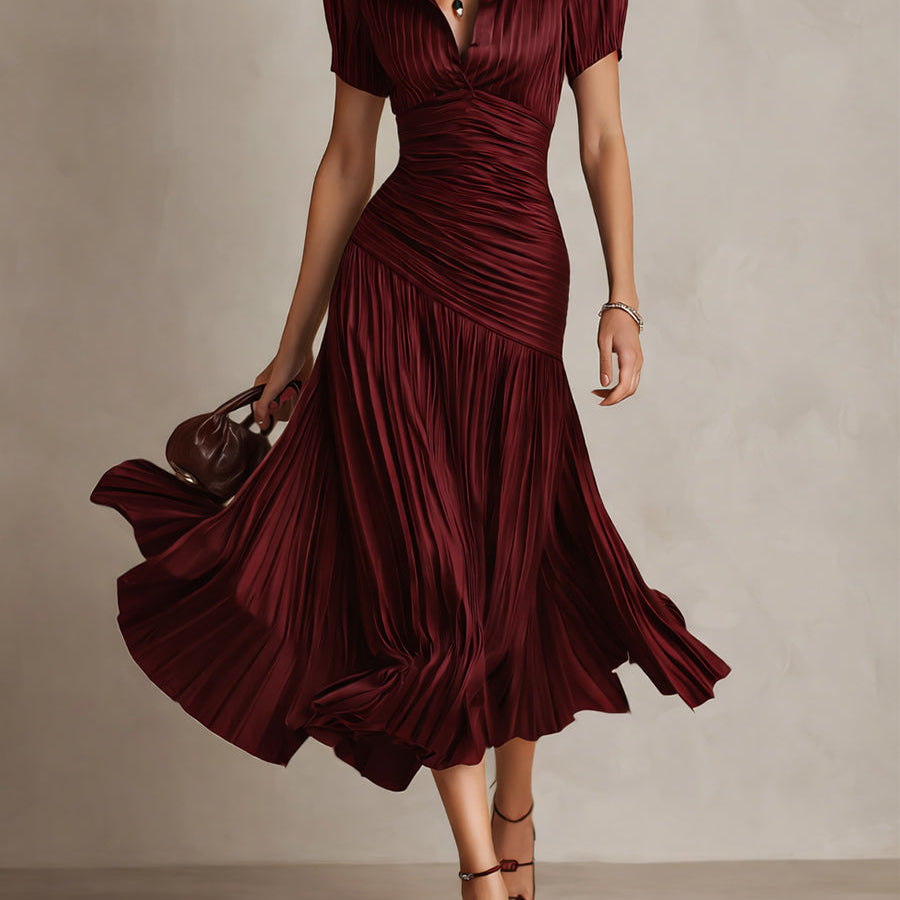 Adriana | Vestido midi em cetim com riscas retro