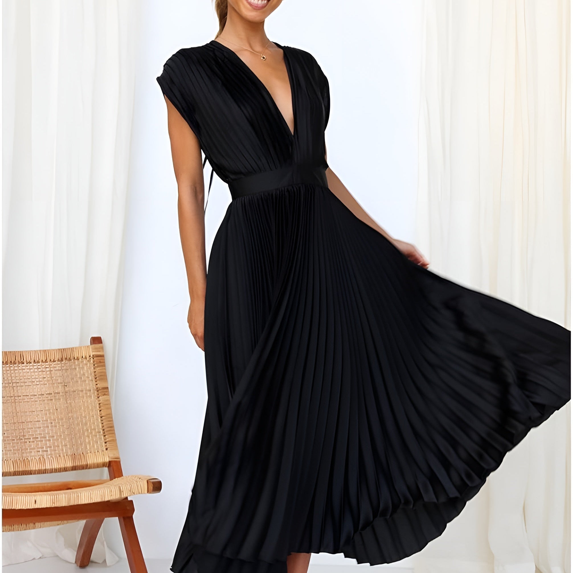 Selina | Vestido Sem Mangas com Pregas e Zíper
