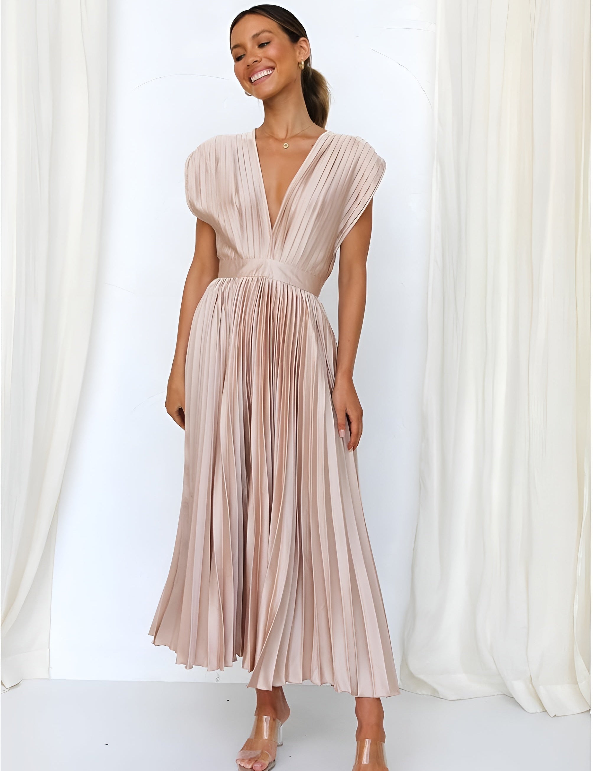 Selina | Vestido Sem Mangas com Pregas e Zíper