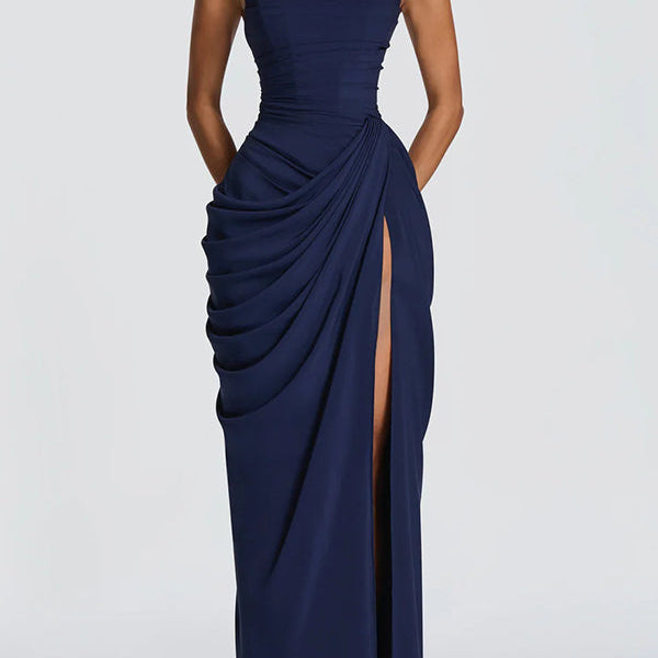 Leticia | Vestido Maxi Sem Mangas com Pregas Assimétricas e Detalhes em Cordão nas Costas Cyra