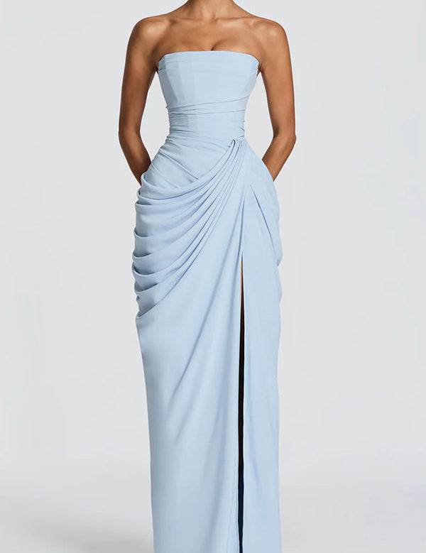 Leticia | Vestido Maxi Sem Mangas com Pregas Assimétricas e Detalhes em Cordão nas Costas Cyra