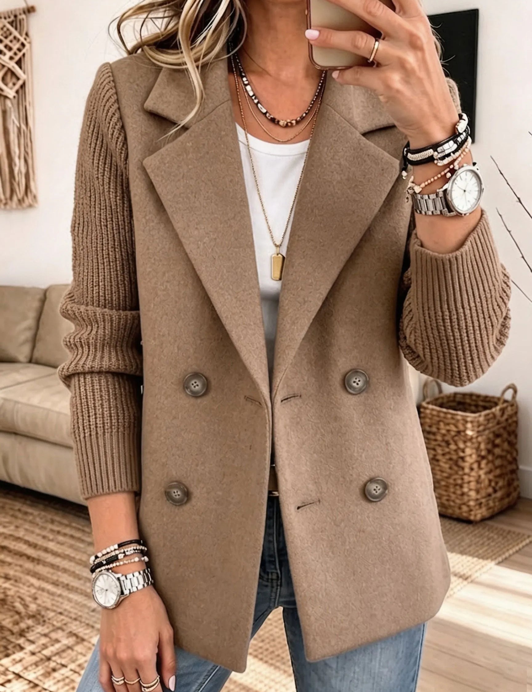 Carla | Blazer Sofisticado com Mangas Detalhadas