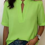 Margaux | Blusa Chic com Decote em V e Detalhe Dourado