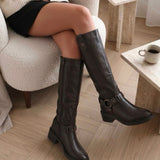 Botas Nyra com Detalhes em Tachas Marrons