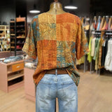 Blusa Vintage com Estampa de Dragão