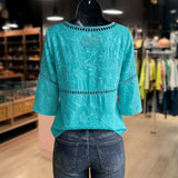 Blusa Vintage com Estampa de Flores
