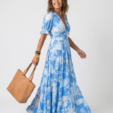 Juliette | Vestido Midi Floral com Mangas Curtas e Decote em V