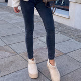Botas de plataforma forradas en color beige Nina