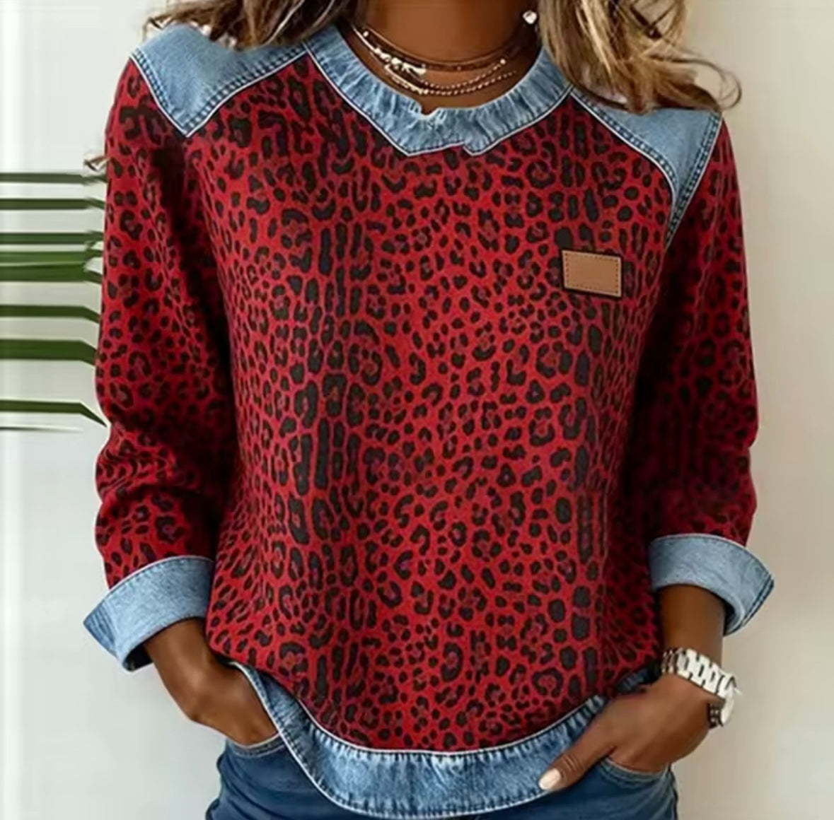 Hollyn™ | Suéter com Estampa de Leopardo e Gola de Jeans