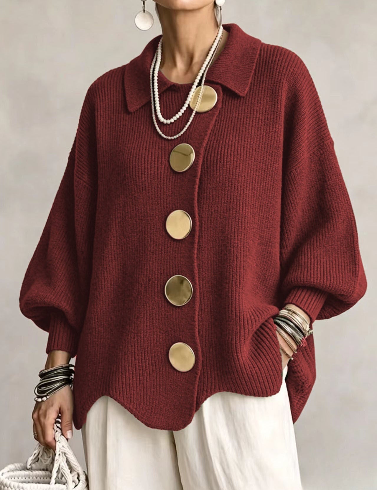 Victoire | Cardigan Oversized com Botões Dourados Elegantes