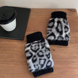 Luvas Térmicas com Estampa de Leopardo