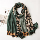 Cachecol Casual com Estampa de Leopardo