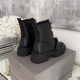 Botins Hermi em Preto e Prata