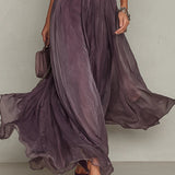 Vestido longo em chiffon roxo com decote em forma de gota e borda em renda