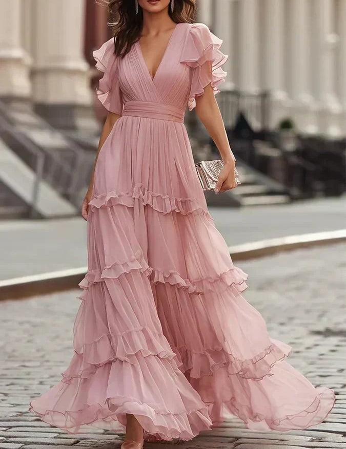 Rosalía | Vestido Maxi Rosa Suave com Decote em V, Volantes em Camadas e Mangas Estilo Borboleta