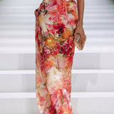 Vestido longo vermelho em chiffon floral com decote halterneck sem mangas