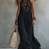 Vestido longo boémio preto sem mangas com bordos em renda