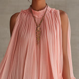Vestido Mini de Chiffon Rosa Listrado com Decote Halter