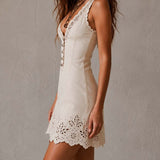 Gabrielle | Vestido Curto em Renda Marfim com Decote em V