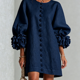 Elegância sem esforço com um vestido de corte escultural