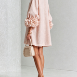 Elegância sem esforço com um vestido de corte escultural