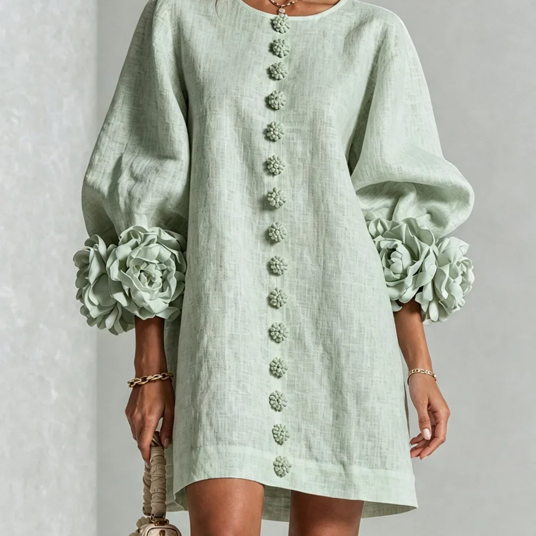 Vestido Mini Branco Elvira com Botões Florais e Mangas Florais