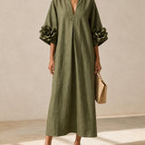 Vestido Midi Verde Oliva com Decote em V e Mangas Florais Extravagantes