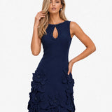 Vestido Mini Sem Mangas Elegante com Detalhe Recortado