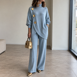 Conjunto elegante para mulher: pulôver de gola alta e calças largas