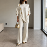 Conjunto elegante para mulher: pulôver de gola alta e calças largas