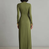 Valentina · Vestido longo com decote em V e detalhes em babados