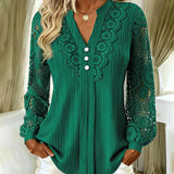 Blusa feminina de renda com decote em V e mangas compridas