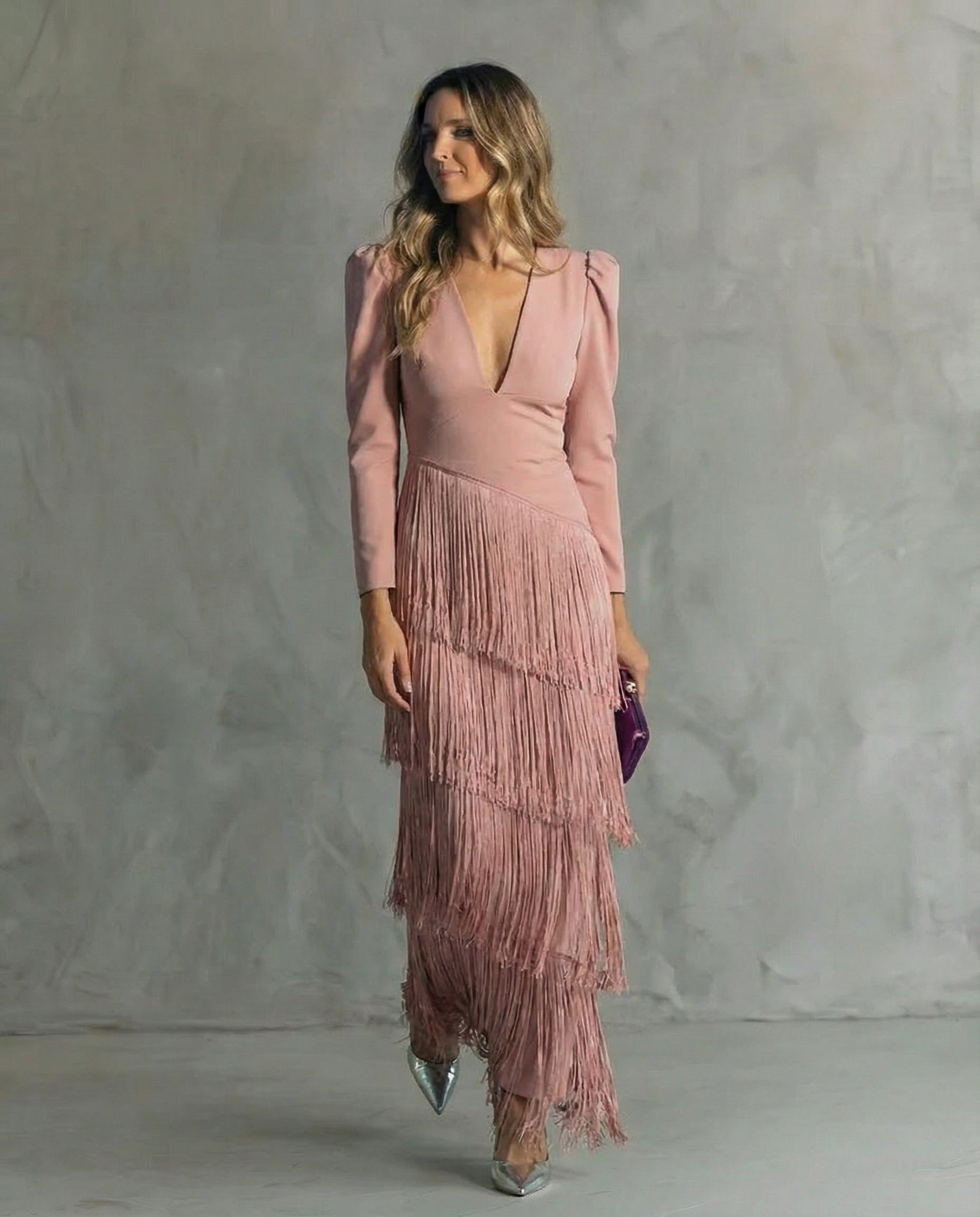 Chiara | Vestido Sofisticado com Mangas Franjadas